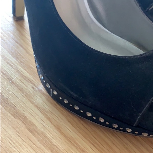 Black Heels - Picture 5 of 9